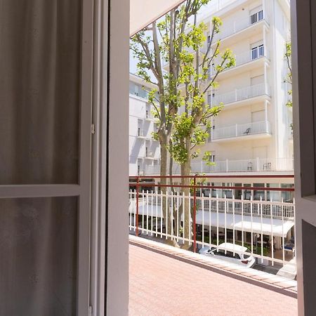 Hotel Villa Isola Rimini Zewnętrze zdjęcie