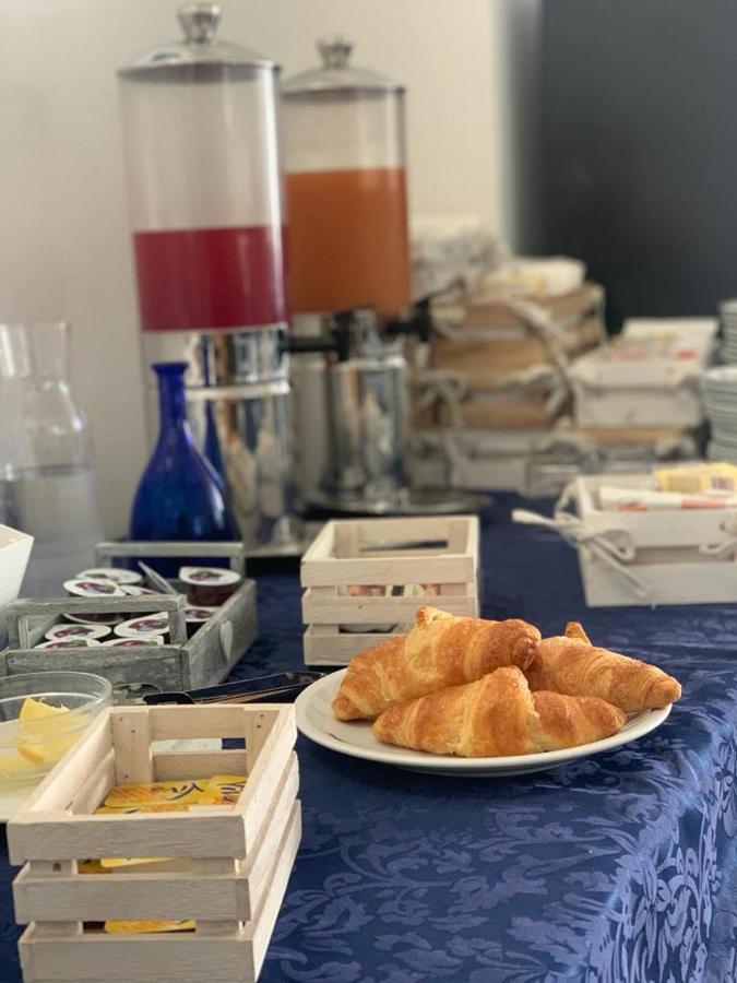 Hotel Villa Isola Rimini Zewnętrze zdjęcie