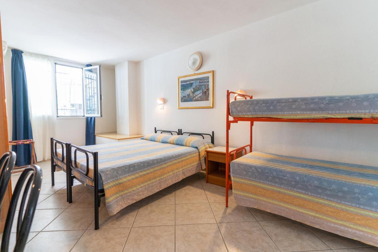 Hotel Villa Isola Rimini Zewnętrze zdjęcie